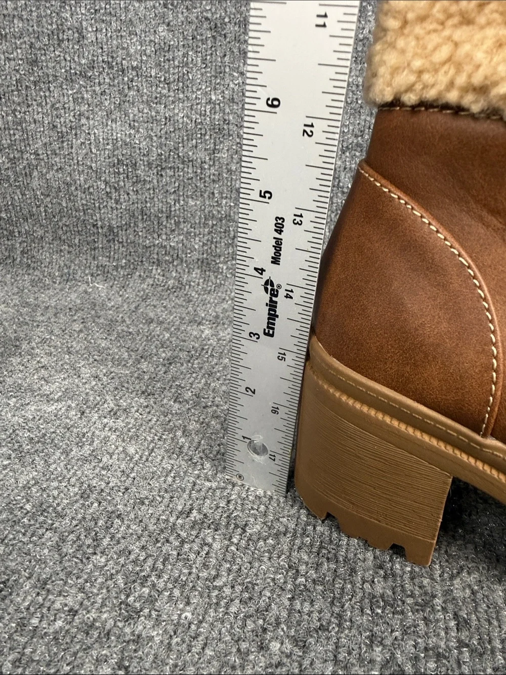 Soda Women's Brown Faux-Shearling Lace-Up Ankle Chunky Heel Boots Size 8.5